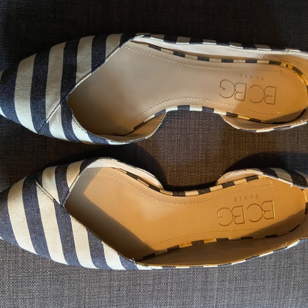 BCBG flats - Picture 2 of 6